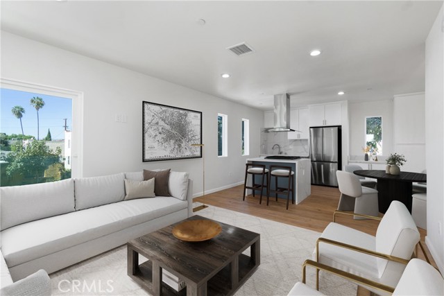 2636 Virginia Road, Los Angeles CA: https://media.crmls.org/medias/365848c1-c9d9-4ae3-99f6-4f52d32c0f74.jpg