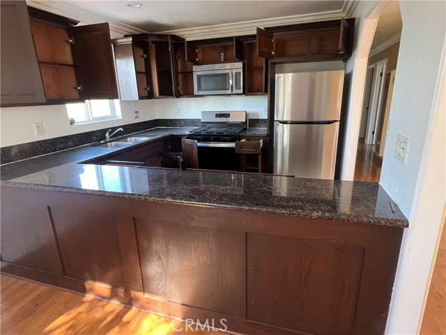 Detail Gallery Image 9 of 20 For 1577 E 51st, Los Angeles,  CA 90011 - 4 Beds | 2 Baths