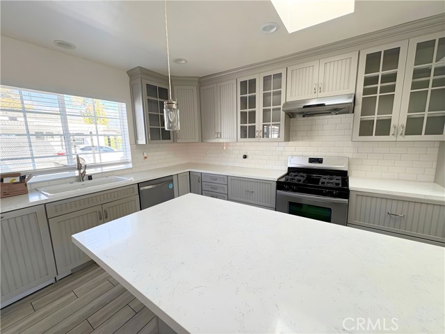 Detail Gallery Image 19 of 26 For 587 E Arrow, Upland,  CA 91786 - 5 Beds | 2/1 Baths