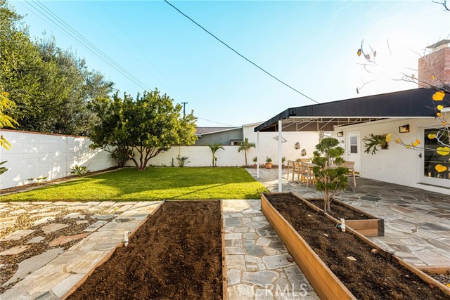 Detail Gallery Image 37 of 53 For 943 E Everett Place, Orange,  CA 92867 - 2 Beds | 2 Baths