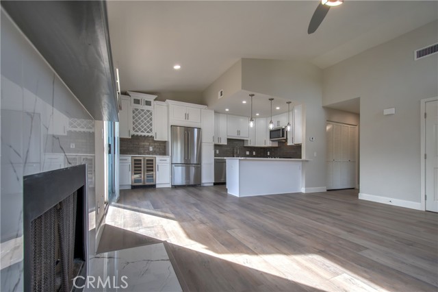 60 Greenmoor, Irvine CA: https://media.crmls.org/medias/3658fcd8-792f-48e4-b0ef-6cd0844b6e81.jpg