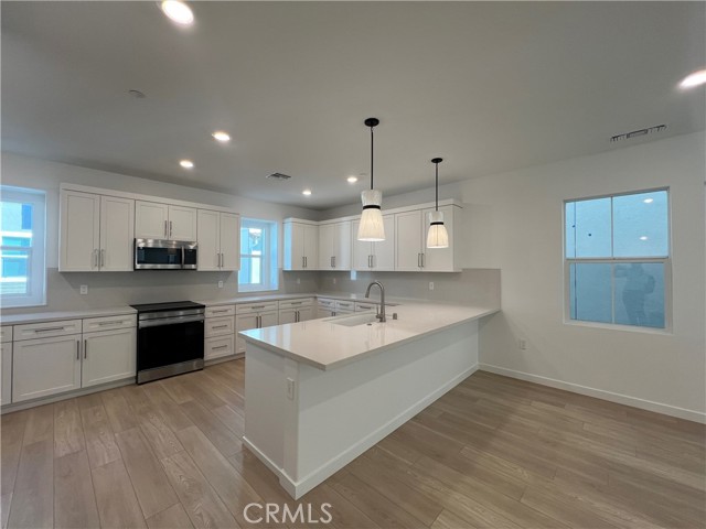 Detail Gallery Image 4 of 13 For 2543 Dorris St, El Monte,  CA 91733 - 4 Beds | 3/1 Baths