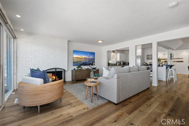 Detail Gallery Image 15 of 44 For 3810 Channel Pl, Newport Beach,  CA 92663 - 3 Beds | 2/1 Baths