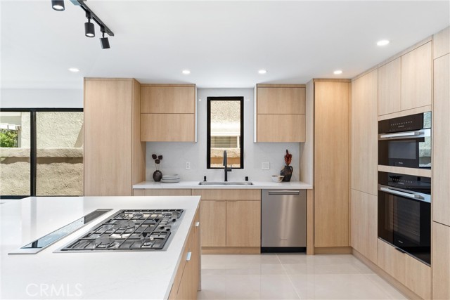 Image 10 of 56 For 31346 Isle Vista