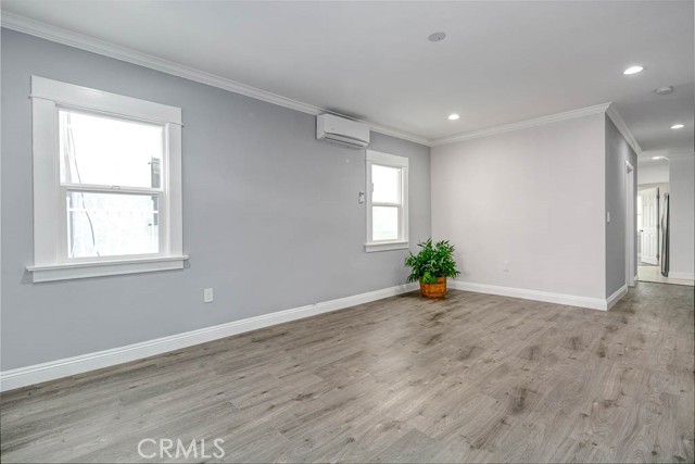 Detail Gallery Image 9 of 17 For 212 S Hoover St, Los Angeles,  CA 90004 - 2 Beds | 1 Baths