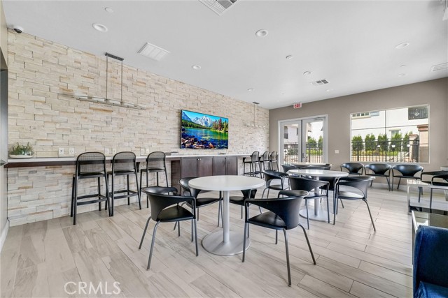 Detail Gallery Image 18 of 19 For 147 Royal Way, Upland,  CA 91786 - 3 Beds | 2/1 Baths