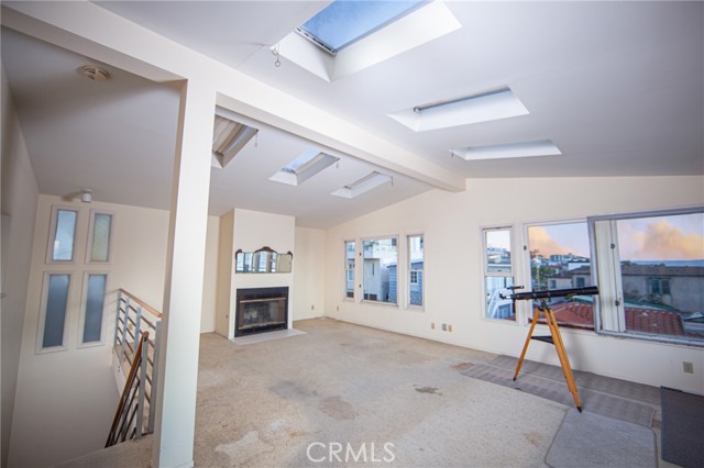 221 33rd Street, Manhattan Beach, California 90266, 3 Bedrooms Bedrooms, ,2 BathroomsBathrooms,Residential,Sold,33rd,NP21258869