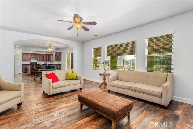 16873 Valley Spring Drive, Riverside CA: https://media.crmls.org/medias/3659e62f-41b1-4332-8dbe-6a88f31cd338.jpg