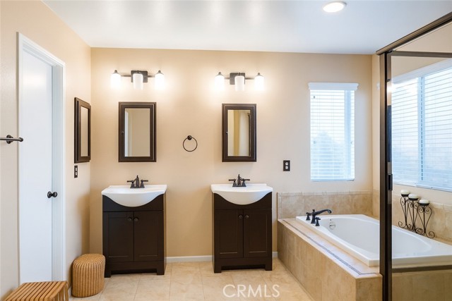 Detail Gallery Image 18 of 29 For 13674 Buena Vista, Hesperia,  CA 92344 - 5 Beds | 3 Baths