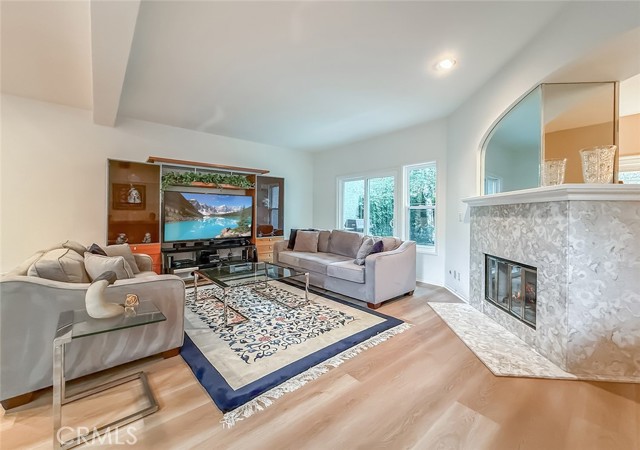 5700 Tanner Ridge Avenue, Westlake Village CA: https://media.crmls.org/medias/365a4163-1c65-4463-94cd-7eee9eaa3bf1.jpg