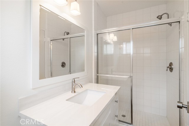 320 1/2 Coral Avenue, Newport Beach CA: https://media.crmls.org/medias/365acc18-3ccf-4f92-8a3d-08cbca69385b.jpg