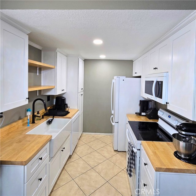 Detail Gallery Image 7 of 15 For 145 S Poplar, Brea,  CA 92821 - 1 Beds | 1 Baths