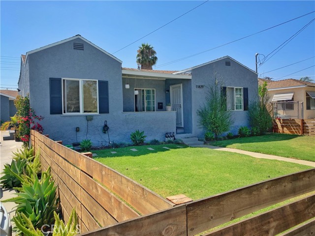 11835 Gale Ave, Hawthorne CA: https://media.crmls.org/medias/365b6851-c512-4220-ae72-76425417700f.jpg