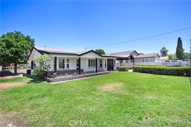 293 E Congress Street, Colton CA: https://media.crmls.org/medias/365c9f44-160f-447c-b60e-42db44382bb9.jpg