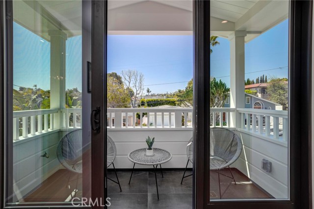 Detail Gallery Image 45 of 71 For 1157 8th St, Manhattan Beach,  CA 90266 - 5 Beds | 5/1 Baths