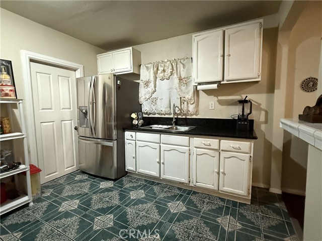 Detail Gallery Image 8 of 25 For 1524 E 75th, Los Angeles,  CA 90001 - 4 Beds | 2 Baths