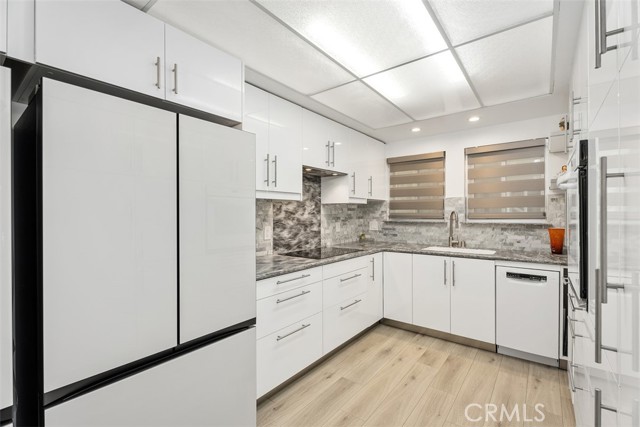 Detail Gallery Image 11 of 21 For 789 via Los Altos #B,  Laguna Woods,  CA 92637 - 2 Beds | 2 Baths