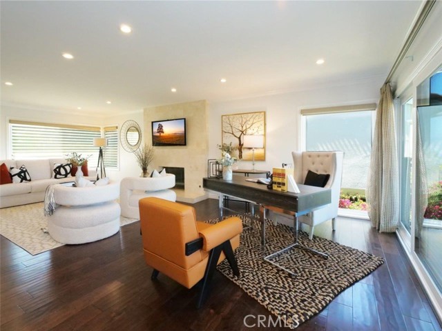 Desk area to Living room