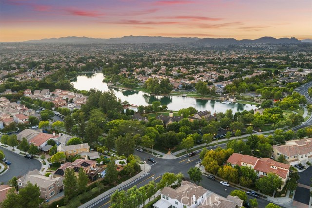 28889 Edenton Way, Temecula CA: https://media.crmls.org/medias/36640f1f-bea4-4466-8fc2-def9cbde6448.jpg