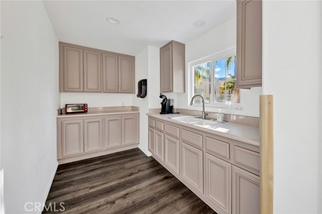 Detail Gallery Image 27 of 28 For 2825 Plaza Del Amo #106,  Torrance,  CA 90503 - 3 Beds | 2/1 Baths