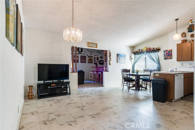 Detail Gallery Image 5 of 23 For 19319 Temre Ln, Rowland Heights,  CA 91748 - 4 Beds | 2 Baths