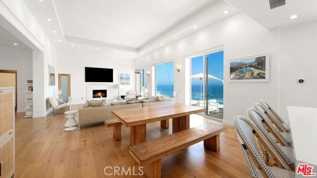 Detail Gallery Image 21 of 69 For 31654 Broad Beach Rd, Malibu,  CA 90265 - 4 Beds | 3/1 Baths