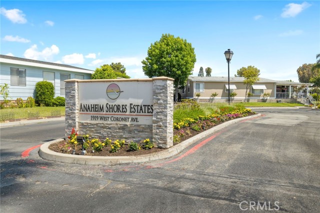 1919 W Coronet Avenue, Anaheim CA: https://media.crmls.org/medias/36656ddd-ab9a-406d-90d6-4b11519f83c6.jpg