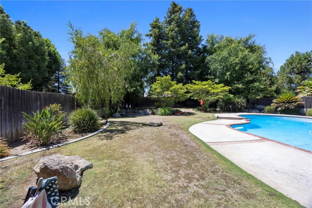 11717 Old Town Road, Bakersfield CA: https://media.crmls.org/medias/36657db6-8ec8-4946-82d8-b3f409d1ae0b.jpg