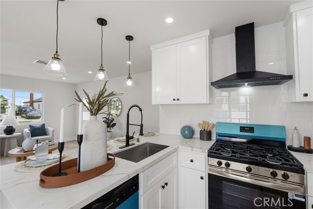 Detail Gallery Image 8 of 25 For 5004 W 138th, Hawthorne,  CA 90250 - 3 Beds | 2 Baths