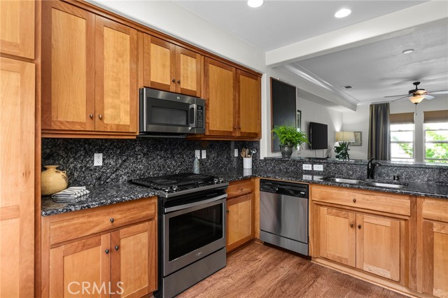 Detail Gallery Image 9 of 41 For 2227 Hutchinson St, Chico,  CA 95928 - 3 Beds | 2/1 Baths