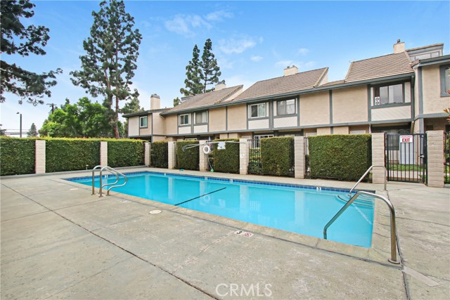 Detail Gallery Image 11 of 12 For 533 W 9th, Upland,  CA 91786 - 2 Beds | 2 Baths