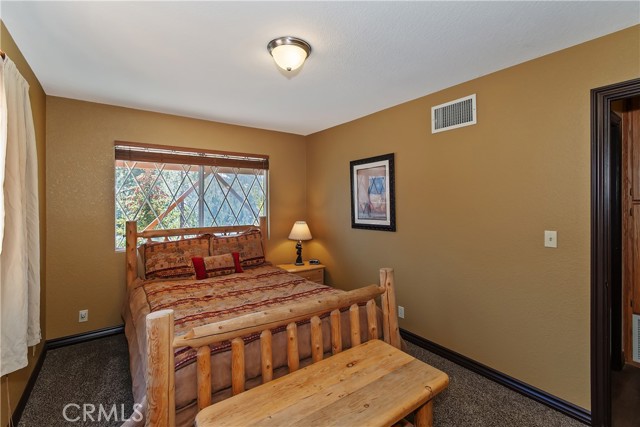 43850 Yosemite Drive, Big Bear Lake, CA 92315