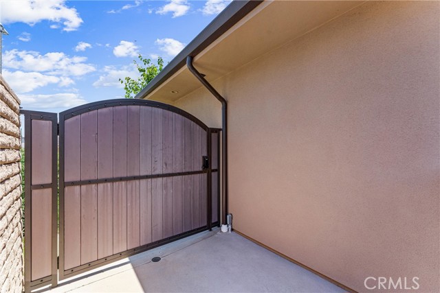 Detail Gallery Image 58 of 66 For 1879 Tahiti Dr, Costa Mesa,  CA 92626 - 4 Beds | 3/1 Baths