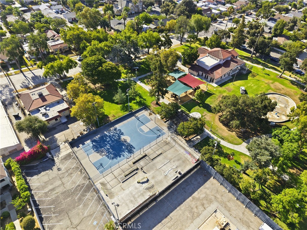https://media.crmls.org/medias/36690b09-61ae-4dfe-af3b-b1e67e9e7bfc.jpg?preset=X-Large