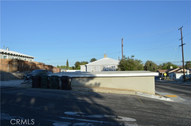 Detail Gallery Image 5 of 41 For 16726 Forrest Ave, Victorville,  CA 92395 - 2 Beds | 1 Baths