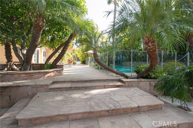 Detail Gallery Image 6 of 47 For 5218 Otis Ave, Tarzana,  CA 91356 - 7 Beds | 6 Baths