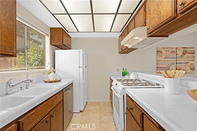 1030 Royal Oaks Drive, Monrovia CA: https://media.crmls.org/medias/366a1fc2-cf0e-484e-9fae-43281beeebd4.jpg