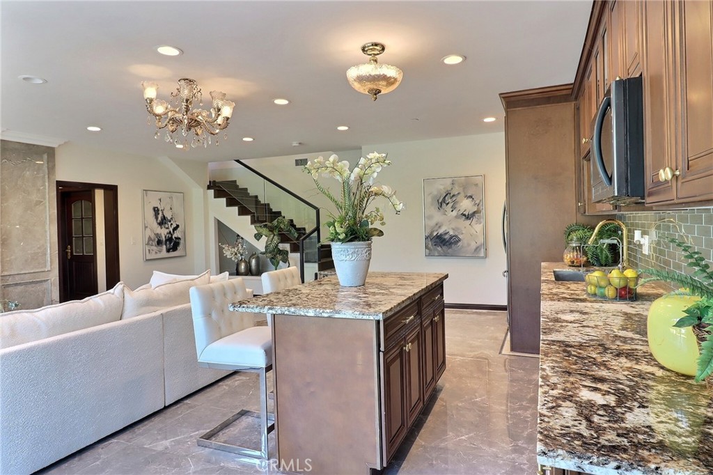 MLS #WS25153368 img 46