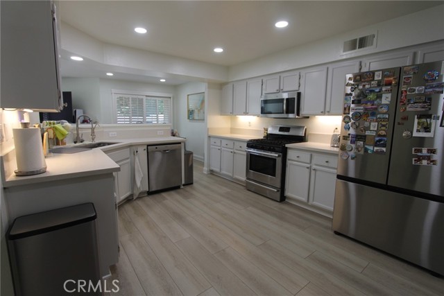 Detail Gallery Image 4 of 21 For 7928 E Horizon View Dr, Anaheim Hills,  CA 92808 - 3 Beds | 3/1 Baths