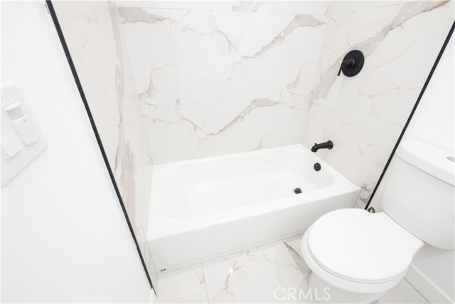 Detail Gallery Image 9 of 18 For 5739 S St Andrews, Los Angeles,  CA 90062 - 2 Beds | 1 Baths