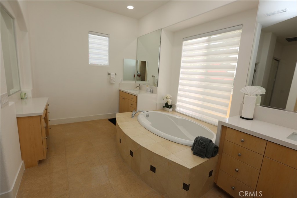 MLS #GD25254055 image #25