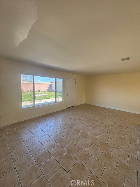Detail Gallery Image 6 of 20 For 1402 Stevely Ave, Long Beach,  CA 90815 - 3 Beds | 2 Baths