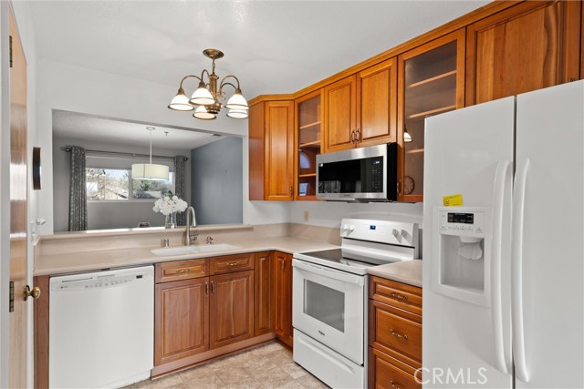 Detail Gallery Image 2 of 39 For 5 Valley Lake, Chico,  CA 95928 - 2 Beds | 2 Baths