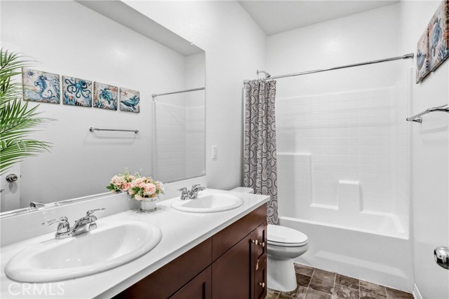 Detail Gallery Image 28 of 41 For 16681 Wyndham Ln #8,  Fontana,  CA 92336 - 3 Beds | 2/1 Baths