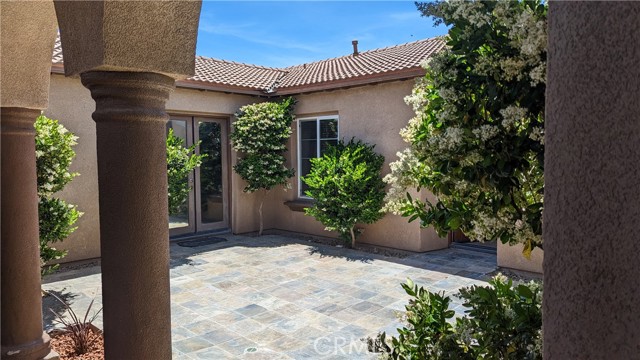 6738 Serrano Avenue, Hesperia CA: https://media.crmls.org/medias/366c80eb-1c18-4c3a-9451-48b3038503a3.jpg