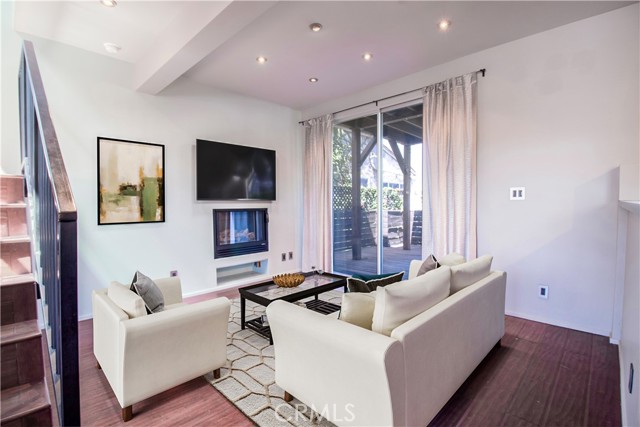 1419 Angelus Avenue, Los Angeles CA: https://media.crmls.org/medias/366c84ae-f686-49e1-90f2-0450f4946d8d.jpg