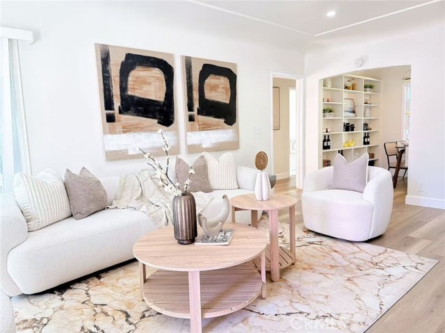 Detail Gallery Image 4 of 17 For 2379 Oliveras Ave, Altadena,  CA 91001 - 2 Beds | 1 Baths