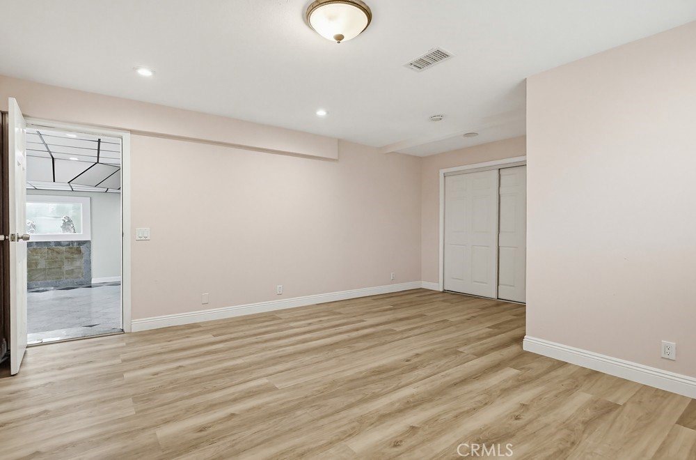https://media.crmls.org/medias/366e48d1-5d09-4197-86b7-613547ce1f77.jpg?preset=X-Large