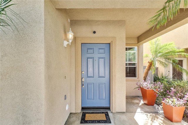 Detail Gallery Image 3 of 32 For 1328 Flamingo Dr, Corona,  CA 92879 - 4 Beds | 2/1 Baths