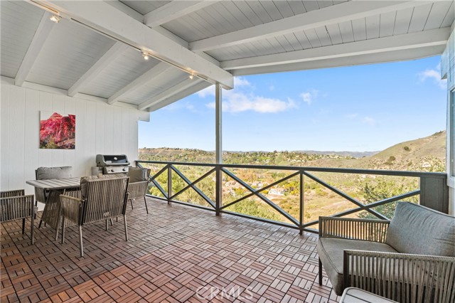23777 Mulholland HWY Unit: 62